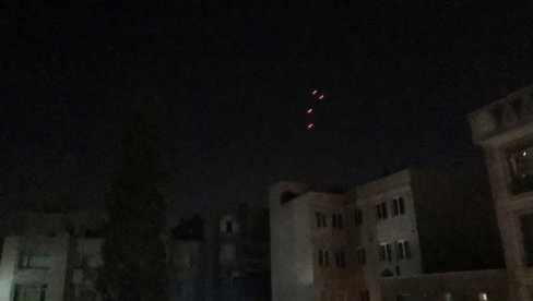 RAT U IZRAELU: Iran - Uspešno smo se suprotstavili izraelskom napadu, naneta ograničena šteta (FOTO/VIDEO) RAT U IZRAELU: Iran - Uspešno smo se suprotstavili izraelskom napadu, naneta ograničena šteta (FOTO/VIDEO)