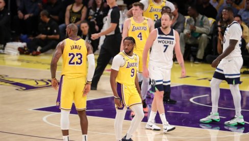 IPAK NIJE ZA NBA LIGU: Lejkersi digli ruke od Lebronovog sina IPAK NIJE ZA NBA LIGU: Lejkersi digli ruke od Lebronovog sina