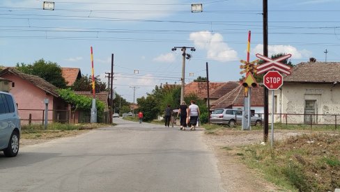 ZBOG RADOVA NA PRUŽNOM PRELAZU U DRENOVCU: U utorak potpuna obustava saobraćaja ZBOG RADOVA NA PRUŽNOM PRELAZU U DRENOVCU: U utorak potpuna obustava saobraćaja