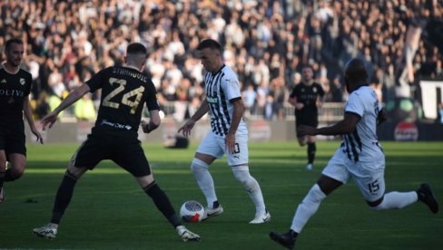 PUNA HUMSKA VIDELA POBEDU PARTIZANA: Crno-beli posle preokreta savladali Čukarički (FOTO/VIDEO) PUNA HUMSKA VIDELA POBEDU PARTIZANA: Crno-beli posle preokreta savladali Čukarički (FOTO/VIDEO)