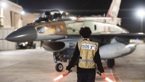 ZA DLAKU IZBEGNUTA AVIO-KATASTROFA: Izraelski F-16 zamalo se sudario s drugim lovcem prilikom poletanja u bazi Ramat David (VIDEO) ZA DLAKU IZBEGNUTA AVIO-KATASTROFA: Izraelski F-16 zamalo se sudario s drugim lovcem prilikom poletanja u bazi Ramat David (VIDEO)