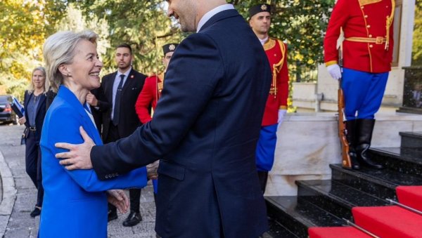 БРЗИМ ВОЗОМ ДО БРИСЕЛА: Председници државе и Владе са Урсулом фон дер Лајен о путу Црне Горе ка ЕУ БРЗИМ ВОЗОМ ДО БРИСЕЛА: Председници државе и Владе са Урсулом фон дер Лајен о путу Црне Горе ка ЕУ