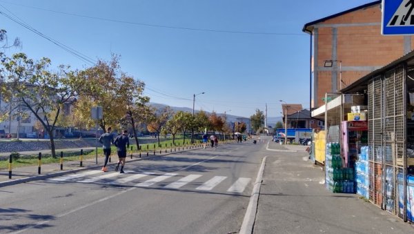 СВЕЧАНО И РАДНО: Четврти Пазарски полумаратон СВЕЧАНО И РАДНО: Четврти Пазарски полумаратон