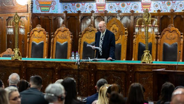 ЗЛОЧИНА У ЈАСЕНОВЦУ ЗГРАЖАВАЛИ СЕ И НАЦИСТИ: Израелски историчар Гидеон Грајф одржао предавање у Суботици (ФОТО) ЗЛОЧИНА У ЈАСЕНОВЦУ ЗГРАЖАВАЛИ СЕ И НАЦИСТИ: Израелски историчар Гидеон Грајф одржао предавање у Суботици (ФОТО)