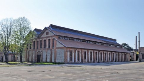 PRVI SRPSKI TOPOVI IZLIVENI U KRAGUJEVCU NA SV. PETKU : Zastava oružje ponovo će ih proizvoditi PRVI SRPSKI TOPOVI IZLIVENI U KRAGUJEVCU NA SV. PETKU : Zastava oružje ponovo će ih proizvoditi