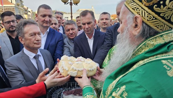 МИТРОПОЛИТИ ФОТИЈЕ НА СЛАВИ УГЉЕВИКА: Локалне заједнице снаже Републику Српску МИТРОПОЛИТИ ФОТИЈЕ НА СЛАВИ УГЉЕВИКА: Локалне заједнице снаже Републику Српску