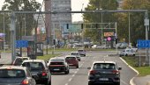 SEMAFORI KOD UŠĆA: Postavljena svetlosna signalizacija na kružnom toku SEMAFORI KOD UŠĆA: Postavljena svetlosna signalizacija na kružnom toku