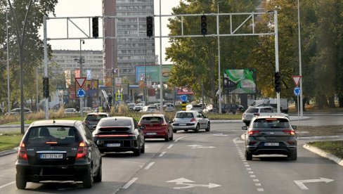 UKINUT PARKIRAJ I VOZI SE: Zona u ulicama Vladimira popovića i Ušće UKINUT PARKIRAJ I VOZI SE: Zona u ulicama Vladimira popovića i Ušće