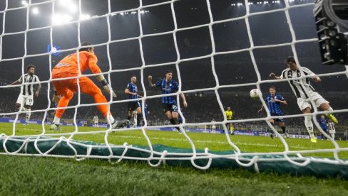 DOSTA JE VIŠE! Ko o čemu Italijani opet pljuju Dušana Vlahovića DOSTA JE VIŠE! Ko o čemu Italijani opet pljuju Dušana Vlahovića