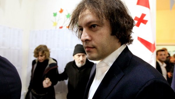 МАКРОН ТРЕБА ДА ПРИПАЗИ НА УКРАЈИНУ Премијер Грузије се обрушио на француског председника: Лаже о Русији МАКРОН ТРЕБА ДА ПРИПАЗИ НА УКРАЈИНУ Премијер Грузије се обрушио на француског председника: Лаже о Русији