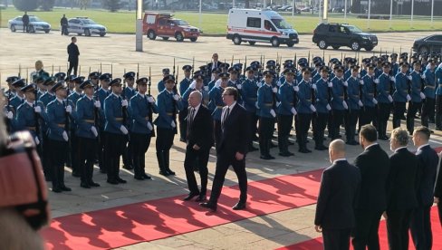 VUČIĆ: Poseta predsednika Mađarske doprineće produbljivanju partnerstva i saradnje u ključnim oblastima (VIDEO) VUČIĆ: Poseta predsednika Mađarske doprineće produbljivanju partnerstva i saradnje u ključnim oblastima (VIDEO)