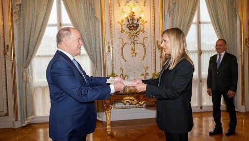POSVEĆENO I PRIJATELJSKI: Ana Hrustanović predala akreditivna pisma knezu od Monaka Alberu Drugom POSVEĆENO I PRIJATELJSKI: Ana Hrustanović predala akreditivna pisma knezu od Monaka Alberu Drugom