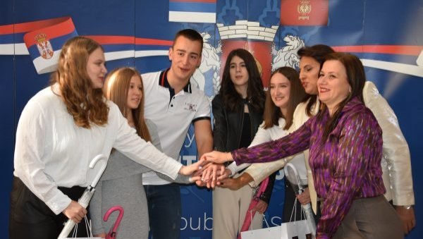 „СРБИЈА У РИТМУ ЕВРОПЕ“: Ђаци из Ћуприје вечерас наступају у Кикинди „СРБИЈА У РИТМУ ЕВРОПЕ“: Ђаци из Ћуприје вечерас наступају у Кикинди