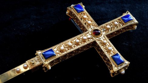 REKONSTRUISANI MILUTINOV I SIMONIDIN SKIPTAR: Novi predmeti na izložbi Čekajući stalnu postavku Istorijskog muzeja Srbije (FOTO) REKONSTRUISANI MILUTINOV I SIMONIDIN SKIPTAR: Novi predmeti na izložbi Čekajući stalnu postavku Istorijskog muzeja Srbije (FOTO)
