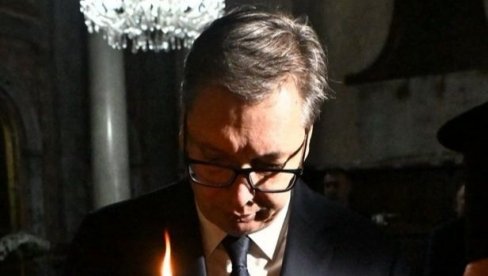 RUŠENA I OBNAVLJANA, DELILA TEŠKU ISTORIJU NARODA OVOG KRAJA: Predsednik posetio crkvu Svetog Nikole u Žablju (FOTO) RUŠENA I OBNAVLJANA, DELILA TEŠKU ISTORIJU NARODA OVOG KRAJA: Predsednik posetio crkvu Svetog Nikole u Žablju (FOTO)