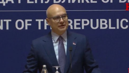 VUČEVIĆ O DIVLJAČKIM PROTESTIMA: Gradska kuća je simbol grada, nije ih briga za poginule VUČEVIĆ O DIVLJAČKIM PROTESTIMA: Gradska kuća je simbol grada, nije ih briga za poginule