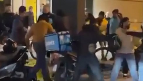 UZNEMIRUJUĆI VIDEO: Brutalna tuča dostavljača hrane UZNEMIRUJUĆI VIDEO: Brutalna tuča dostavljača hrane