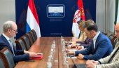 МАЛИ СА АМБАСАДОРОМ ХУБШОМ: Нова страница у односима Србије и Луксембурга МАЛИ СА АМБАСАДОРОМ ХУБШОМ: Нова страница у односима Србије и Луксембурга