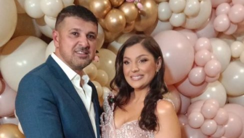 MESEC DANA POSLE DRUGOG POROĐAJA: Nadica Ademov blistala na proslavi prvog ćerkinog rođendana (FOTO/VIDEO) MESEC DANA POSLE DRUGOG POROĐAJA: Nadica Ademov blistala na proslavi prvog ćerkinog rođendana (FOTO/VIDEO)