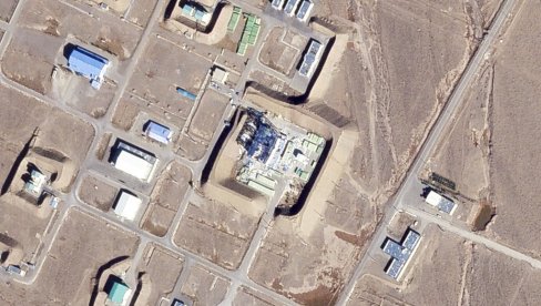 ВЕЛИКИ УДАРАЦ ЗА ИРАН: Сателитски снимци показали, Израел погодио и свемирски центар Револуционарне гарде (ФОТО) ВЕЛИКИ УДАРАЦ ЗА ИРАН: Сателитски снимци показали, Израел погодио и свемирски центар Револуционарне гарде (ФОТО)
