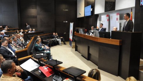 U FOKUSU STRATEGIJA RAZVOJA: U Kraljevu održan regionalni sastanak Mreže za sport SKGO U FOKUSU STRATEGIJA RAZVOJA: U Kraljevu održan regionalni sastanak Mreže za sport SKGO