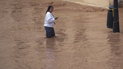 PRETI LI CIKLON IZ ŠPANIJE I NAŠEM REGIONU: Meteorolog otkriva kako će se oluja koja je paralisala Pirinejsko poluostrvo dalje kretati PRETI LI CIKLON IZ ŠPANIJE I NAŠEM REGIONU: Meteorolog otkriva kako će se oluja koja je paralisala Pirinejsko poluostrvo dalje kretati