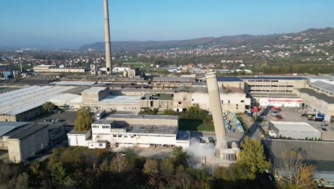 DIMNJAK U BANJALUCI JAČI OD EKSPLOZIVA: Simbol komunizma neće da padne (VIDEO) DIMNJAK U BANJALUCI JAČI OD EKSPLOZIVA: Simbol komunizma neće da padne (VIDEO)