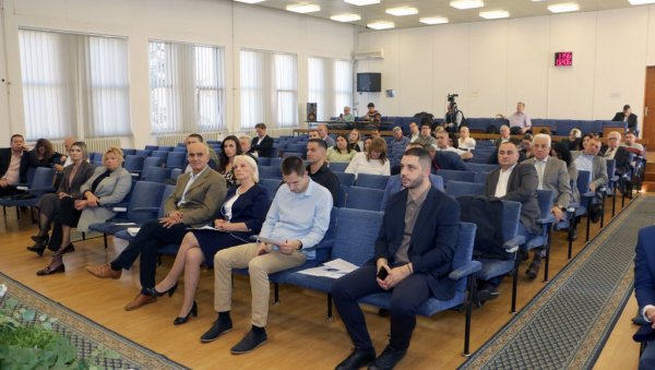 УСВОЈЕН ПРВИ ОВОГОДИШЊИ РЕБАЛАНС БУЏЕТА: У каси Смедерева још 350 милиона УСВОЈЕН ПРВИ ОВОГОДИШЊИ РЕБАЛАНС БУЏЕТА: У каси Смедерева још 350 милиона