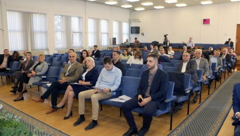 USVOJEN PRVI OVOGODIŠNJI REBALANS BUDŽETA: U kasi Smedereva još 350 miliona USVOJEN PRVI OVOGODIŠNJI REBALANS BUDŽETA: U kasi Smedereva još 350 miliona