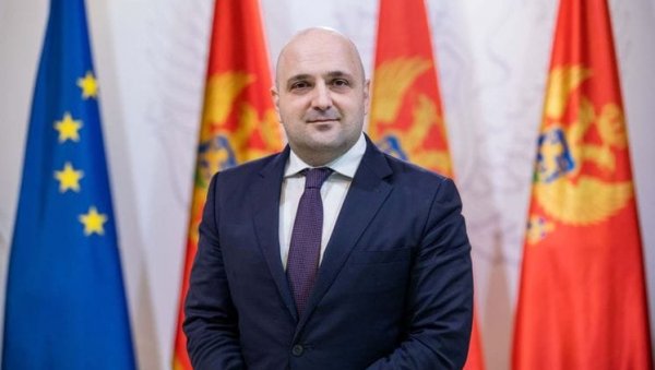НОВИ ТРЗАЈ МИЛОВОГ РЕЖИМА, ИЛИ БОРБА ЗА ПЛАТЕ? Шта је права позадина најављеног штрајка Удружења судија Црне Горе НОВИ ТРЗАЈ МИЛОВОГ РЕЖИМА, ИЛИ БОРБА ЗА ПЛАТЕ? Шта је права позадина најављеног штрајка Удружења судија Црне Горе