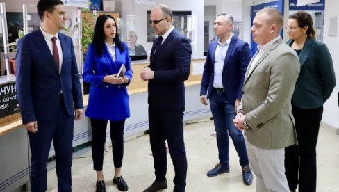 PREDLOG DA NIŠKE GRADSKE OPŠTINE KONKURIŠU ZA PROJEKTE: Rezultat razgovora ministarke Žarić Kovačević sa lokalnim predstavnicima PREDLOG DA NIŠKE GRADSKE OPŠTINE KONKURIŠU ZA PROJEKTE: Rezultat razgovora ministarke Žarić Kovačević sa lokalnim predstavnicima