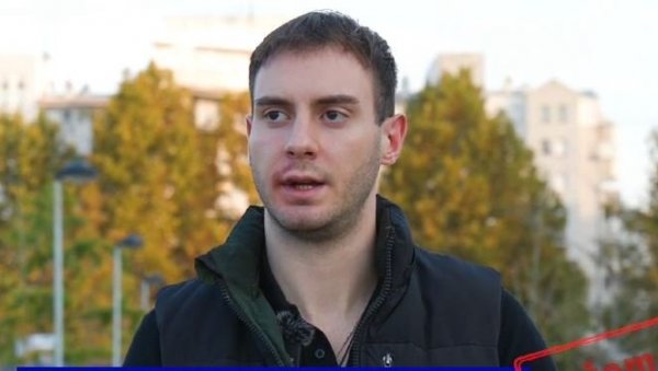 БАТИНАМА ПРОТИВ НЕИСТОМИШЉЕНИКА: Опозицији насиље легитимно средство политичке борбе (ВИДЕО) БАТИНАМА ПРОТИВ НЕИСТОМИШЉЕНИКА: Опозицији насиље легитимно средство политичке борбе (ВИДЕО)