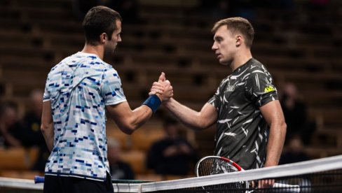 ТИТУЛА СВЕ БЛИЖА! Србин до полуфинала избацио 25 места боље рангираног тенисера!