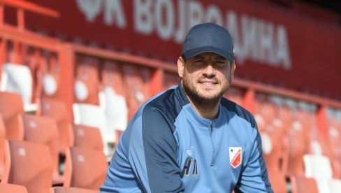 ЗВЕЗДУ ПОШТОВАТИ, АЛИ ЈЕ СЕ НЕ ПЛАШИТИ: Ненад Лала(товић) овако најавио наредни меч Војводине