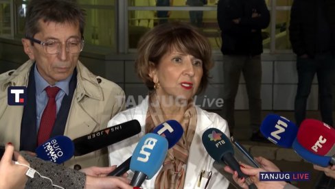 DOKTORKA TURKULOV IZ KC VOJVODINE: Ovde su tri osobe u vrlo teškom stanju, dve su trenutno još uvek u operacionoj sali (VIDEO) DOKTORKA TURKULOV IZ KC VOJVODINE: Ovde su tri osobe u vrlo teškom stanju, dve su trenutno još uvek u operacionoj sali (VIDEO)