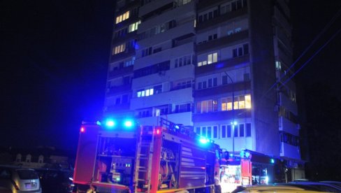 IZGORELA TREĆINA STANA: Požar u kraljevačkom soliteru IZGORELA TREĆINA STANA: Požar u kraljevačkom soliteru