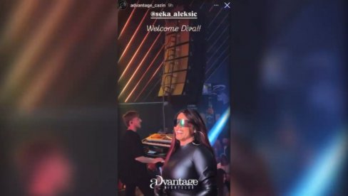 ХЕРОИНА ОПОЗИЦИЈЕ СЕКА АЛЕКСИЋ: У босанској дискотеци певала “умри до зоре” на дан жалости због трагедије у Новом Саду ХЕРОИНА ОПОЗИЦИЈЕ СЕКА АЛЕКСИЋ: У босанској дискотеци певала “умри до зоре” на дан жалости због трагедије у Новом Саду