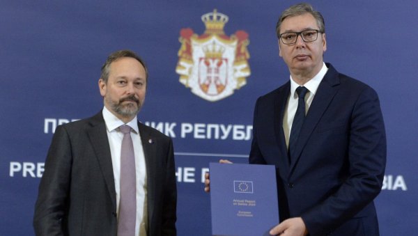 ВУЧИЋ СА ЖИОФРЕОМ: Србија је на европском путу - до 2027. можемо да испунимо готово све критеријуме (ВИДЕО) ВУЧИЋ СА ЖИОФРЕОМ: Србија је на европском путу - до 2027. можемо да испунимо готово све критеријуме (ВИДЕО)