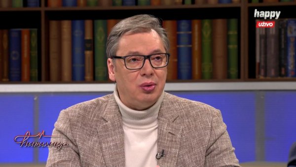 ВУЧИЋ ОПОЗИЦИЈИ: Саветодавни референдум или да ме убијете, за вас трећа опција не постоји ВУЧИЋ ОПОЗИЦИЈИ: Саветодавни референдум или да ме убијете, за вас трећа опција не постоји