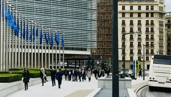 СИТНО СИТО ЗА КОМЕСАРЕ: Европски посланици испитују 26 номинованих за кабинет Фон дер Лајенове СИТНО СИТО ЗА КОМЕСАРЕ: Европски посланици испитују 26 номинованих за кабинет Фон дер Лајенове