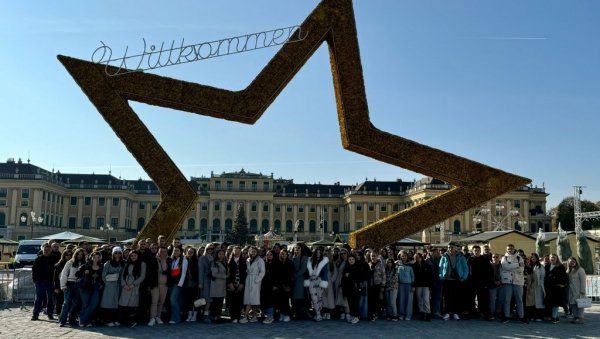 У БЕЧ ОТПУТОВАЛО 350 ЉУДИ: Највише има студената У БЕЧ ОТПУТОВАЛО 350 ЉУДИ: Највише има студената