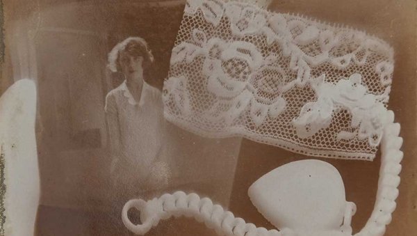 ФОТОГРАФИЈЕ БЕОГРАДСКИХ НАДРЕАЛИСТА: У Музејз примењене уметности у част јубијела ФОТОГРАФИЈЕ БЕОГРАДСКИХ НАДРЕАЛИСТА: У Музејз примењене уметности у част јубијела