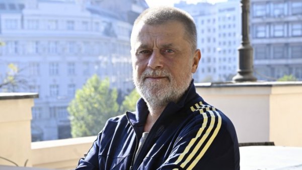 ВАЖНО ЈЕ ДА ПРЕПОЗНАЈЕМО ТУЂЕ И СВОЈЕ ЛАЖИ: Редитељ Андраш Урбан уочи премијере Мајстора и Маргарите у Народном позоришту ВАЖНО ЈЕ ДА ПРЕПОЗНАЈЕМО ТУЂЕ И СВОЈЕ ЛАЖИ: Редитељ Андраш Урбан уочи премијере Мајстора и Маргарите у Народном позоришту