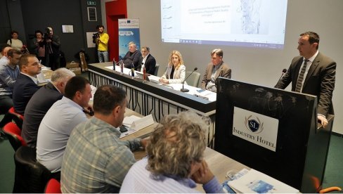 ZA BOLJE VODOSNABDEVANJE: Zajednički projekat Trebinja, Herceg Novog i Konavala ZA BOLJE VODOSNABDEVANJE: Zajednički projekat Trebinja, Herceg Novog i Konavala