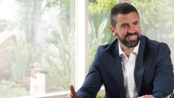 МЛАДЕН МИКИЈЕЉ: „Побеђујемо сигурно у Будви!“ МЛАДЕН МИКИЈЕЉ: „Побеђујемо сигурно у Будви!“