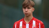 MALI, TI ĆEŠ BITI IGRAČ! Kakav bezobrazluk i gol Zvezdinog klinca Barseloni (VIDEO) MALI, TI ĆEŠ BITI IGRAČ! Kakav bezobrazluk i gol Zvezdinog klinca Barseloni (VIDEO)