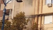 ŽENA STRADALA U POŽARU: Vatra izbila u stanu u centru Beograda (VIDEO) ŽENA STRADALA U POŽARU: Vatra izbila u stanu u centru Beograda (VIDEO)