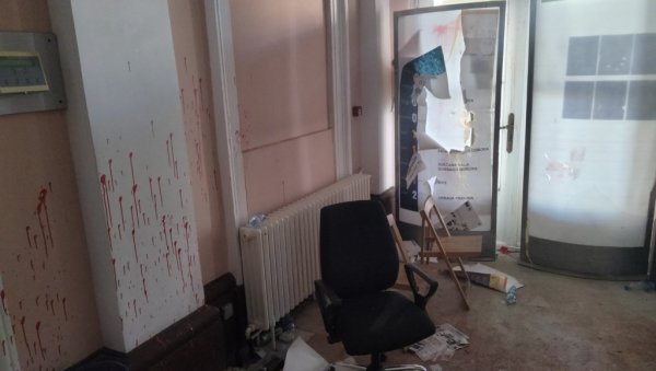 LAŽOMER: UMESTO SAUČEŠĆA – FEKALIJE LAŽOMER: UMESTO SAUČEŠĆA – FEKALIJE