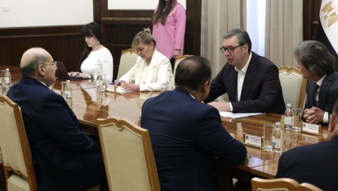 NAŠI ODNOSI SU IZUZETNI Vučić sa predsednikom Senata Egipta: Ovo su bile glavne teme razgovora (FOTO) NAŠI ODNOSI SU IZUZETNI Vučić sa predsednikom Senata Egipta: Ovo su bile glavne teme razgovora (FOTO)