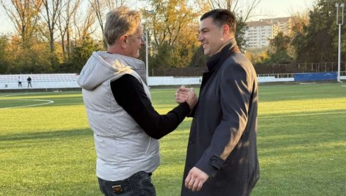 DA PRATI EVROPSKE AMBICIJE: Radnički otvorio pomoćni teren sa veštačkom travom (FOTO) DA PRATI EVROPSKE AMBICIJE: Radnički otvorio pomoćni teren sa veštačkom travom (FOTO)